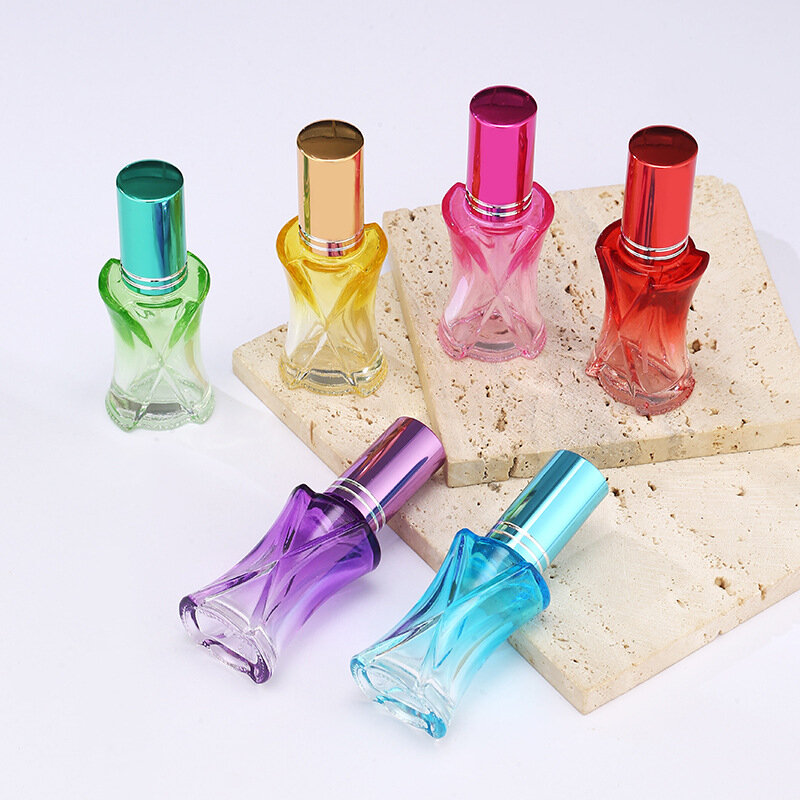 زجاجات عطر زجاجية ملونة صغيرة محمولة ، قابلة لإعادة الملء ، مضخة رش ، حاوية مستحضرات التجميل الفارغة ، البخاخة ، قارورة عينة للسفر ، 10 مللي