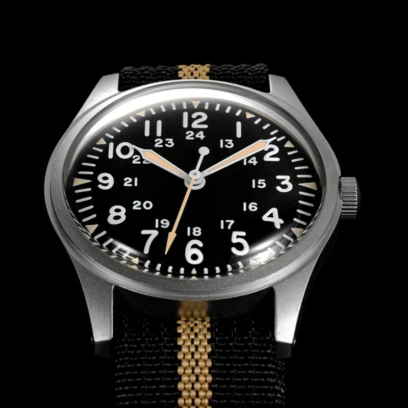 Militaire Horloges Voor Mannen 34.5Mm Quartz Horloge Super 2035 Beweging Lichtgevende Retro Heren Horloge Met Robuuste Nylon Band 50M Waterdicht