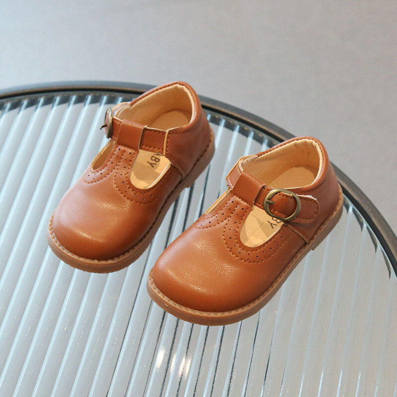 Czarne chłopięce/dziewczęce skórzane buty 2023 wiosenne nowy brytyjski dziecięce buty dla dzieci księżniczki akademia małe pojedyncze buty 유아pełnienia