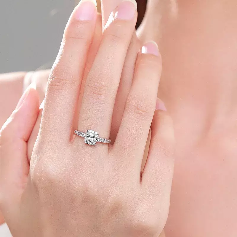 S925 الفضة محاكاة خاتم الماس للنساء ، عصرية ومتعددة الاستخدامات ، الأكثر مبيعًا في أوروبا وأمريكا