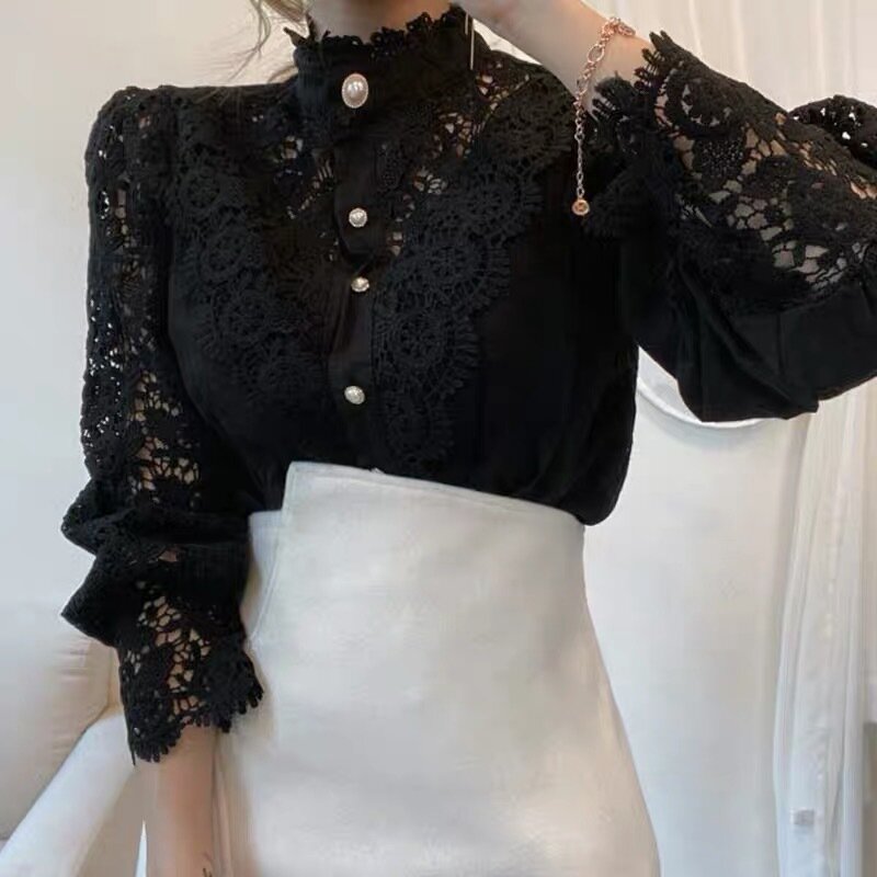 Frauen Chiffon Knopf Roll kragen pullover schicke elegante florale Spitze flauschige Langarm Top Mode hohle übergroße weiße Bluse 2024