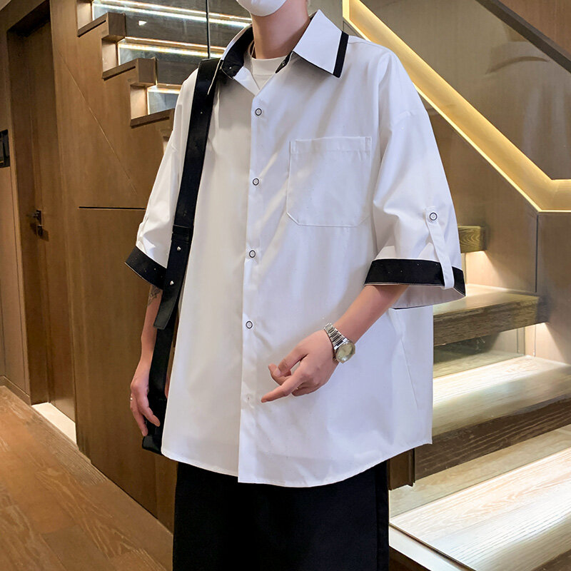 Camisa masculina em coreano de cor de contraste de estrela, tendência de manga cinco quartos, blusa solta, moda