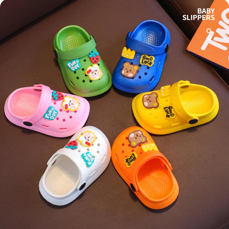 Kids Cute Slippers Summer Outdoor Slippers Girls Baby Toddler Cartoon Antiskid Light Slippers Children Beach Swimming Sandals