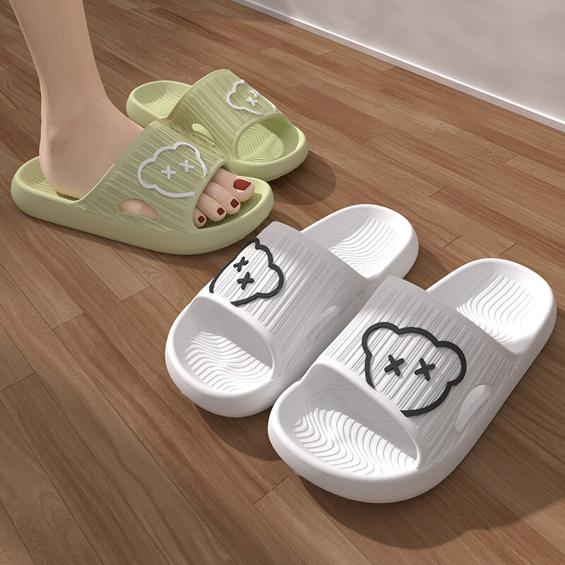 Damskie kapcie łazienkowe moda domowe płaskie antypoślizgowe slajdy śliczne 2024 nowe letnie buty na plażę EVA Outdoor