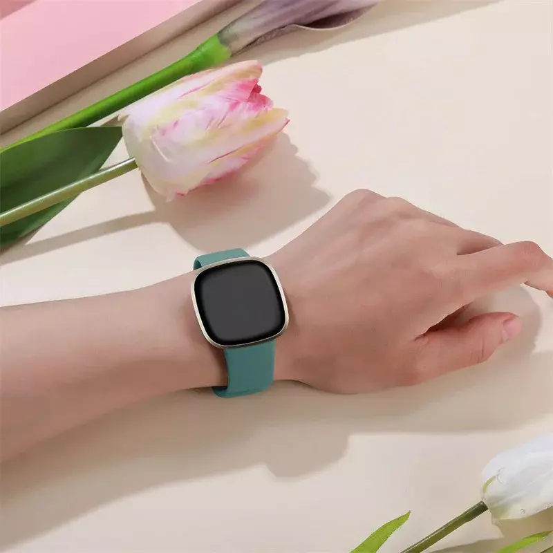 Pasek na rękę bransoletka sportowe dla Fitbit Versa 3 4 smartband z zegarkiem miękkie Correa dla Fitbit Sense 2 paski do zegarków akcesoria