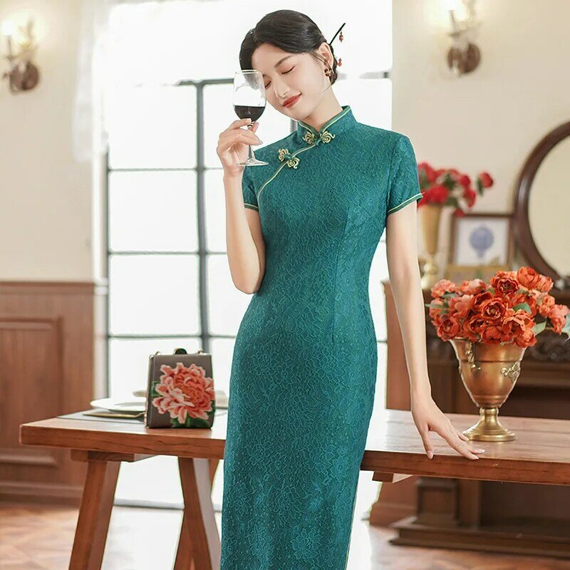 Qipao de talla grande para mujer, vestido chino largo, Sexy, ajustado, encaje dividido, Cheongsam elegante, cuello mandarín clásico, primavera y verano