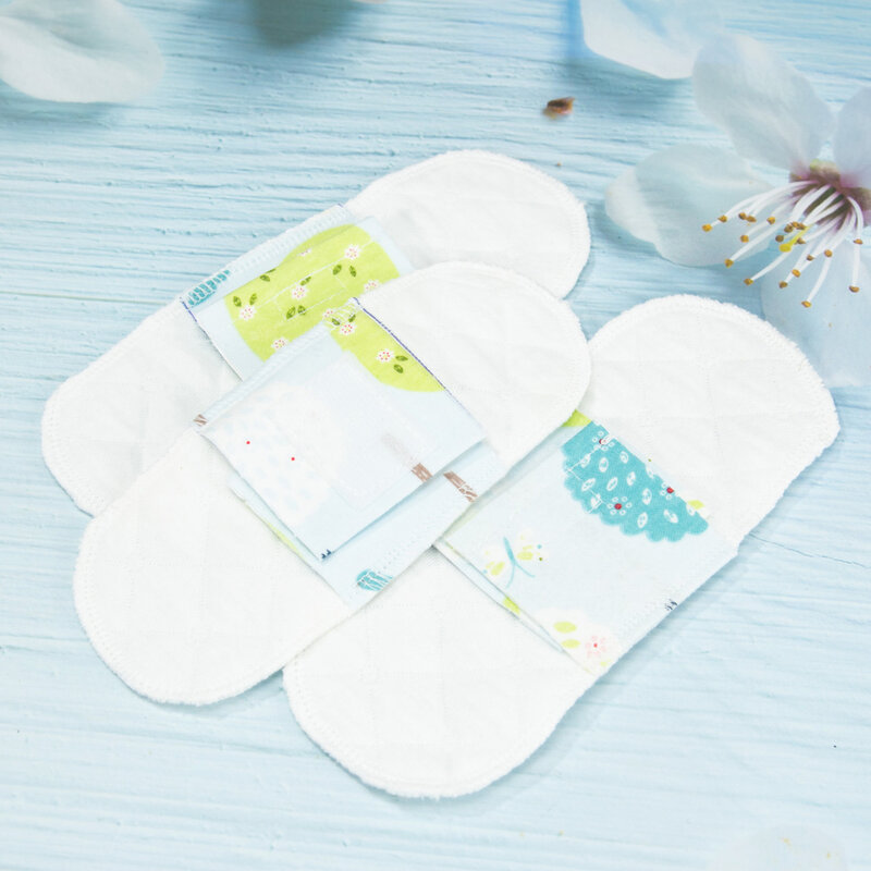 2Pcs Reusable Menstrual Pads Feminine Hygiene Pad Thin Sanitary Pads Napkin Washable Soft Sanitary Pads Panty Liners Women 19cm