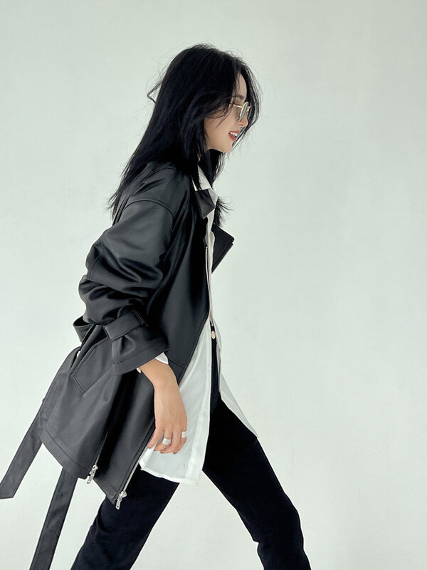 Abrigo de cuero de gran tamaño para mujer, chaqueta de motocicleta con cuello de traje medio largo, Primavera/otoño, nuevo estilo, 2023