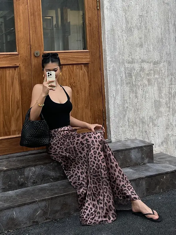 HOUZHOU-Falda larga con estampado de leopardo para mujer, ropa de calle femenina, de cintura alta, ajustada, Estilo Vintage, elegante, 2024