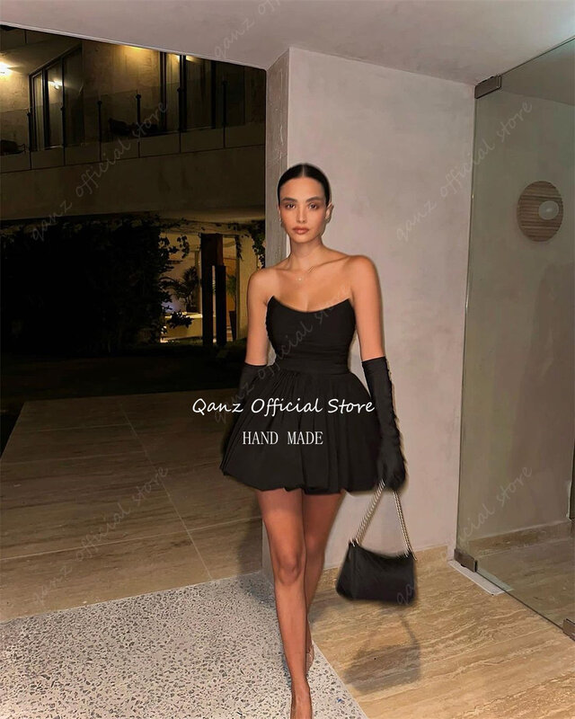 Qanz gaun Homecoming Satin hitam pendek gaun koktail Ruched tanpa tali panjang di atas untuk wanita Vestido Para gradacion 2024