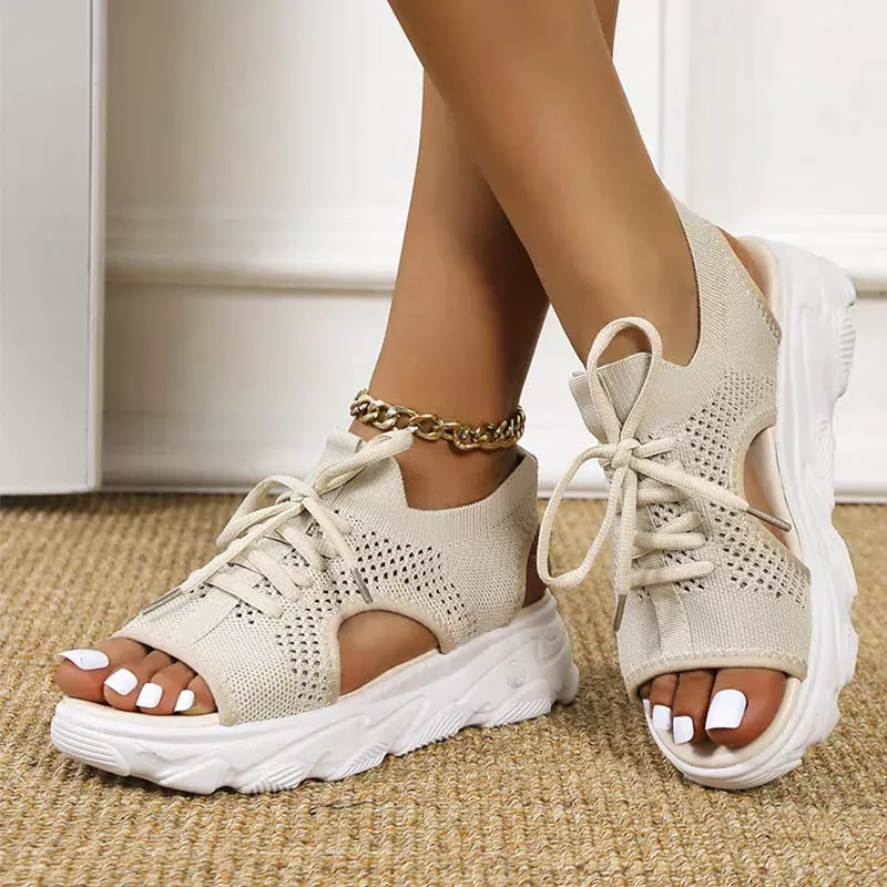 รองเท้าแตะสำหรับฤดูร้อนตาข่ายผู้หญิงรองเท้าเสริมส้นลูกไม้เปิดนิ้วเท้ารองเท้าแตะลำลองชายหาด