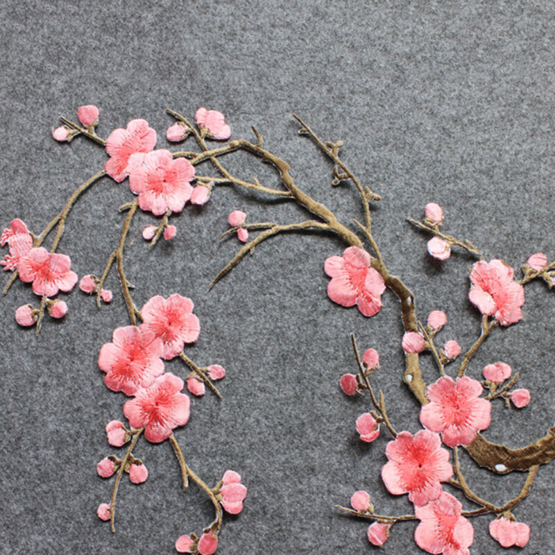 Belo bordado Plum Blossom Flower Patch, Ferro Sew em Applique, Motif Craft