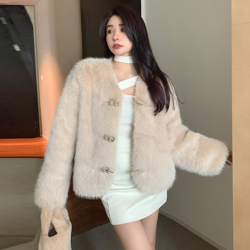 2023 New Women Faux Fur Coat Long Sleeves Single Breast Light Soft Warm Winter Fashion Lady Khaki Fur Coats