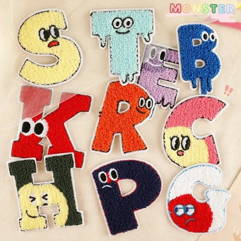 Heiß verkaufen Cartoon Stickerei Patches DIY Monster Brief Stoff Aufkleber Handtuch Stoff selbst klebende Abzeichen Stoff Zubehör