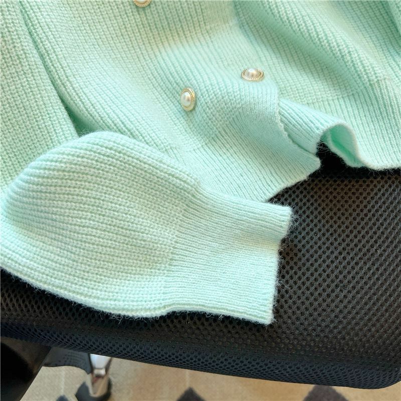 2024 Frühling und Herbst Urlaub zwei gestrickte Damen tragen grüne süße Pullover Mantel Pullover koreanischen Stil grünen Pullover