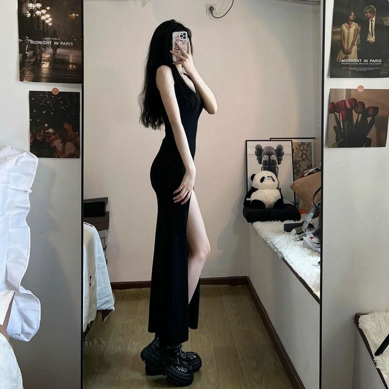 Vestido sem mangas preto Mulheres Coreano Moda Estilo Side Slit Irregular Mid Bezerro Sexy Bainha Sólida Elegante Chic Verão