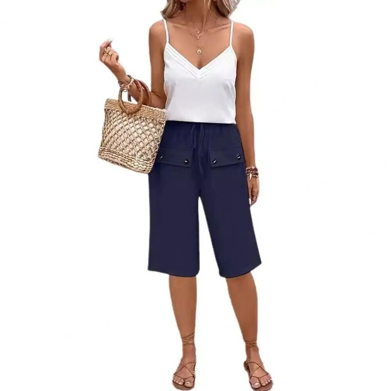 กางเกงขาสั้นสตรีสายกระเป๋าสีพื้นขาสั้นยาวถึงเข่ามีสไตล์มีเชือกผูกเอวยางยืดมีกระเป๋าด้านหน้าแบบลำลอง