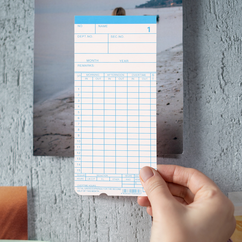 Anwesenheit Lochkarte Versorgungs zeit Papier karten Mitarbeiter Uhr Büro verwenden doppelseitige Aufzeichnung