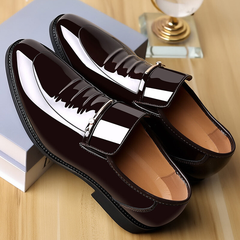 Men Luxury Party Wedding Plus Size Shoes 2024 NEW Patent Leather Shoes for Man Business Shoes Casual Point Toe Slip on Loafers