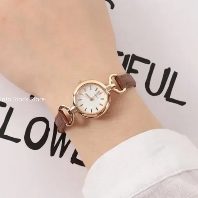Small Round Dial Quartz Watch para Mulheres, Relógios de luxo, Relógio de pulso para meninas, Presentes de moda