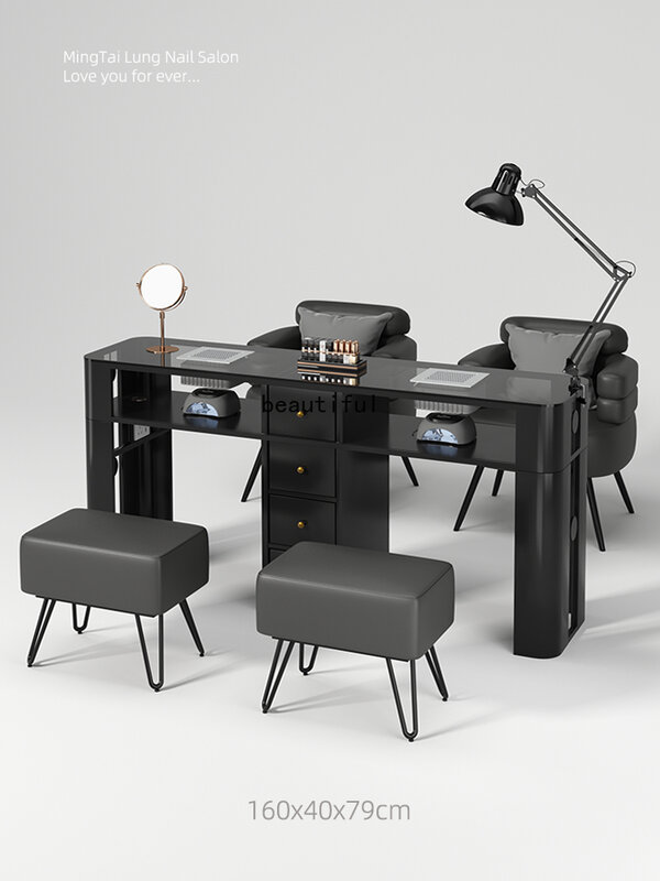 طاولة أظافر زجاجية سوداء بسيطة وكرسي بدلة مكنسة كهربائية ، طاولة خاصة