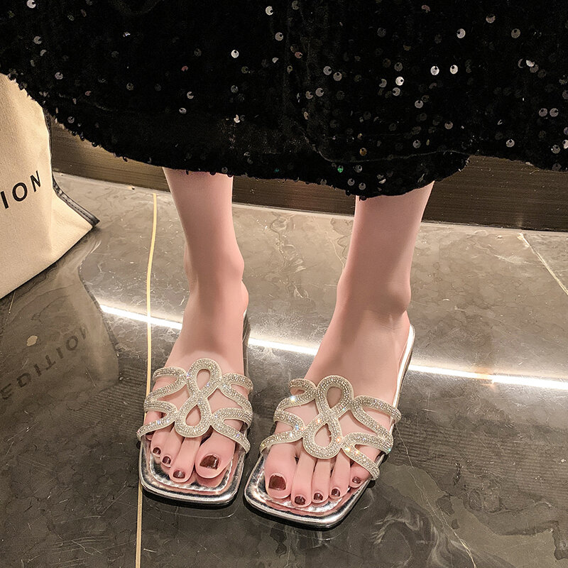 Zapatillas romanas con tiras cruzadas de diamantes de imitación para mujer, zapatos versátiles con punta cuadrada, verano, 2024
