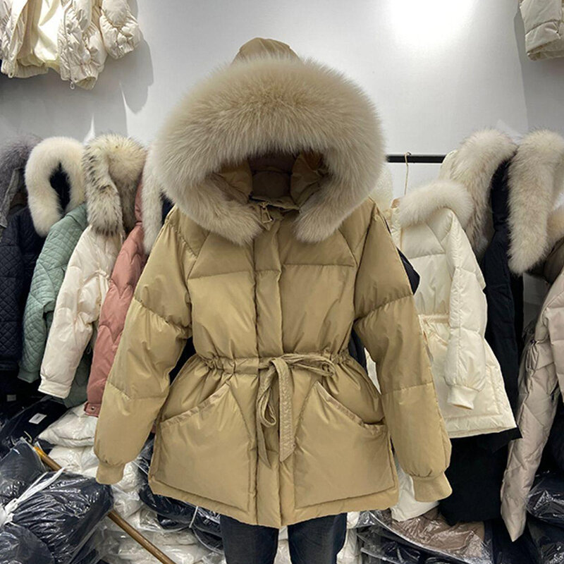 2024 Winter Damen Daunen jacken ultraleichte warme Mantel weibliche Jacke Frau mit einem Gürtel Kapuze Parka großen Pelz kragen Mantel