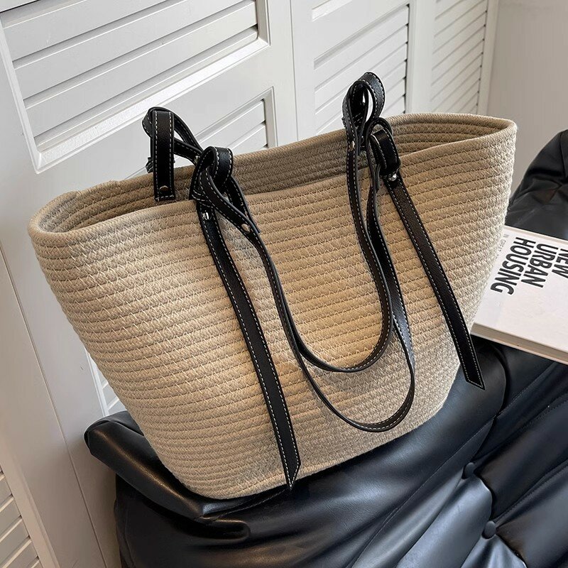 2023 nuova corda di cotone borsa tessuta di grande capacità moda cintura nera borsa a tracolla singola in paglia intrecciata borsa da spiaggia casual da donna