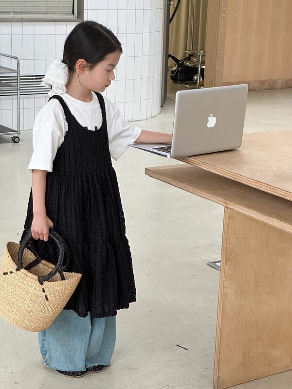Детская одежда, Новинка весна-лето 2024, модное платье в Корейском стиле для девочек, кружевное длинное милое платье принцессы, подходящее ко всему