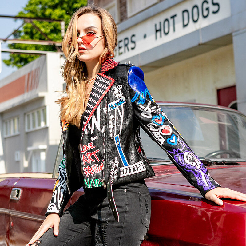Jaqueta punk rock feminina curta de PU, roupa de motocicleta, casaco de couro, jaqueta estampada primavera, moda rua