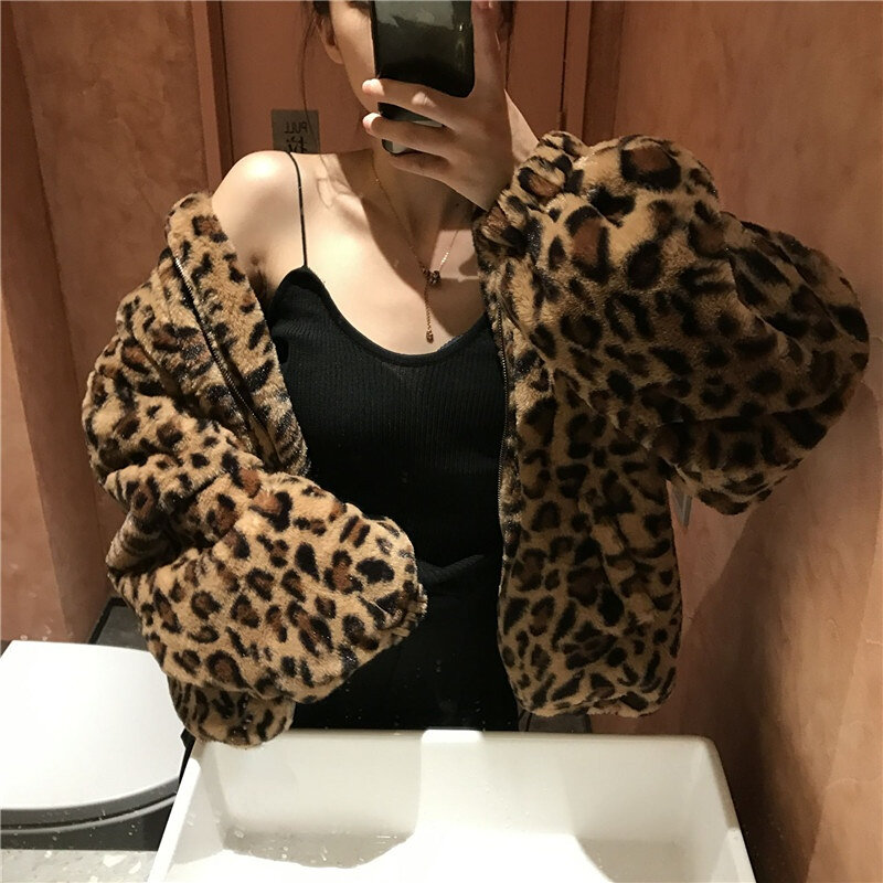 Jaket luar ruangan wanita, pakaian jalanan kasual kerah tegak macan tutul Vintage, jaket musim dingin 2023, mantel Fuzzy ukuran besar longgar