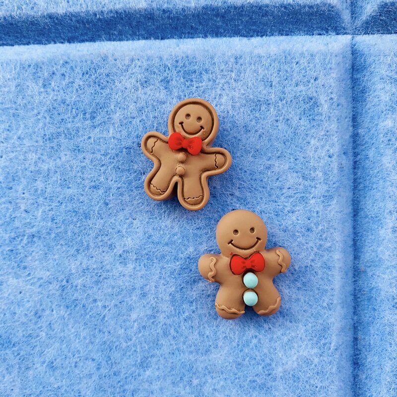 2Pcs Gingerbread Man Vorm Push Pin Cartoon Schattige Kleine Punaise Vilt Kurk Boord Thumb Tack Pin Punaise Decoratie Pers pin