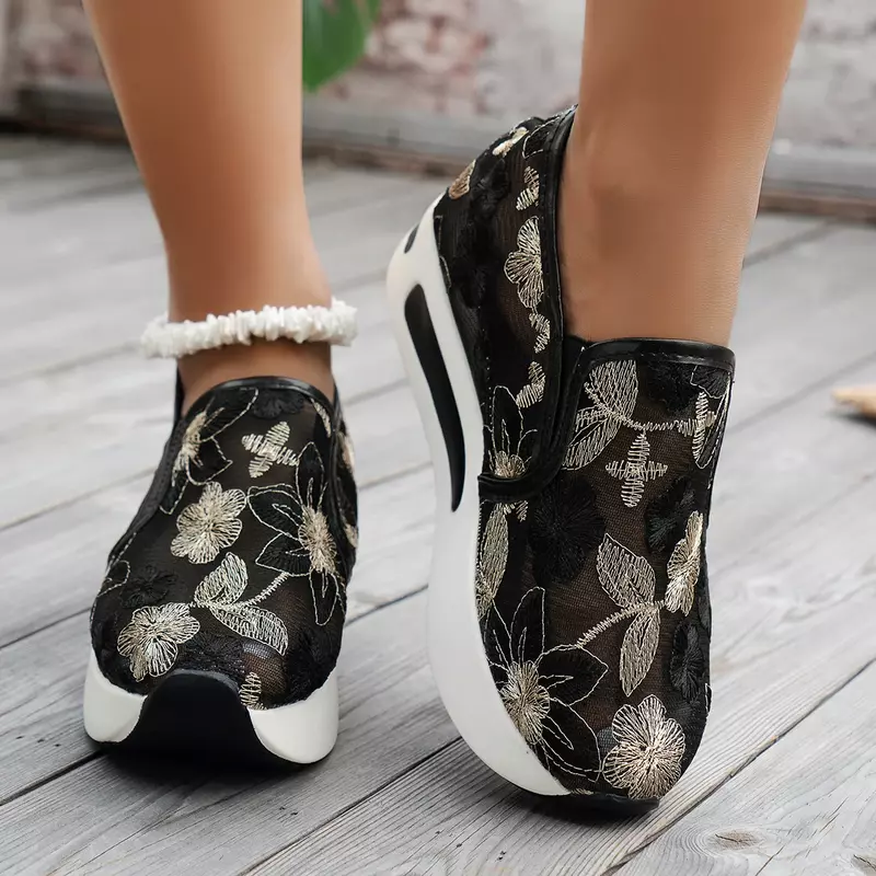 Sneakers causali da donna estate nuova moda Mesh traspirante scarpe sportive stringate da donna per scarpe firmate da passeggio con piattaforma da donna
