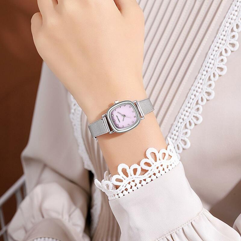 Женские кварцевые часы с квадратным циферблатом, с сетчатым браслетом