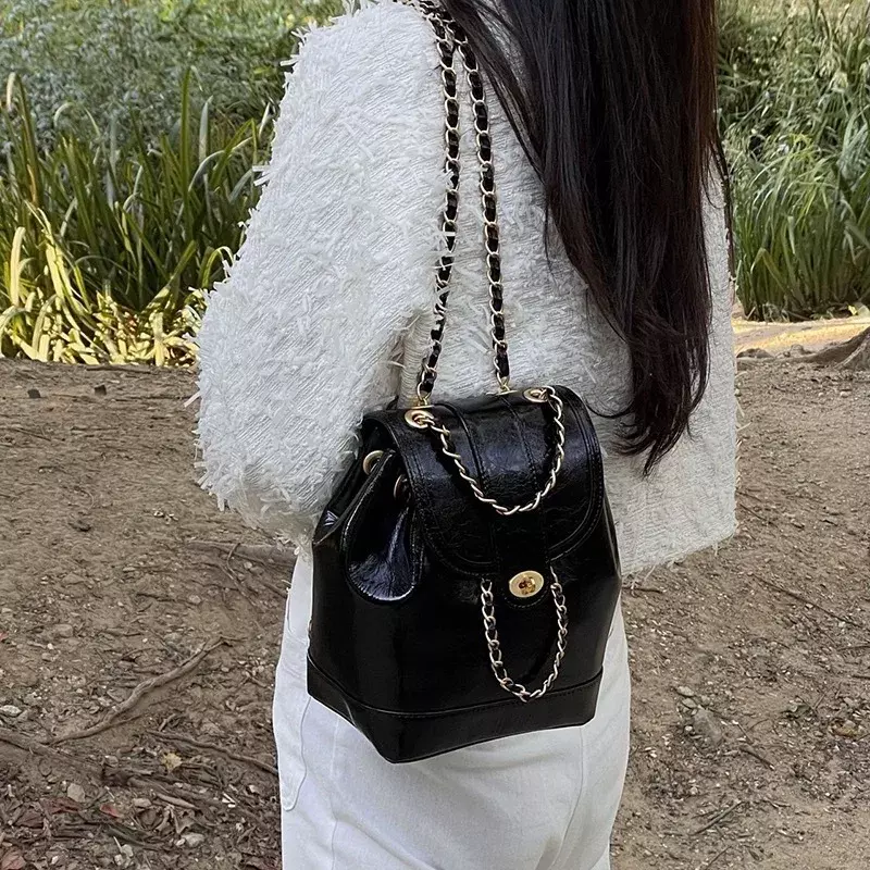 女性用牛革チェーン付きバックパック,女性用の小さな香りのバッグ,ファッショナブルな新しいスタイル