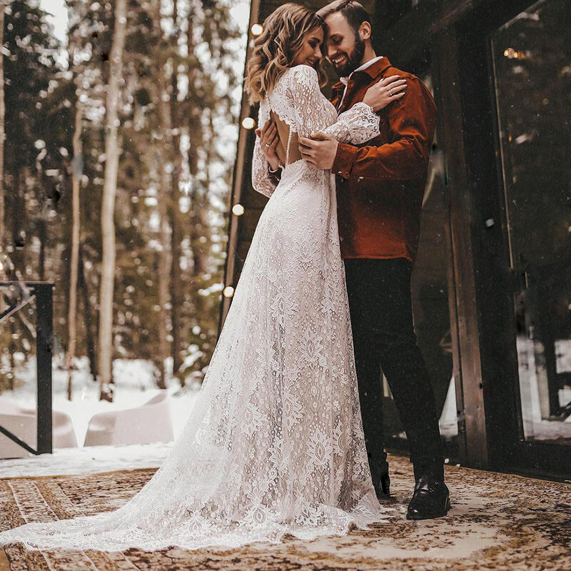 Bohemian Long Sleeves Floral Lace V Neck Outdoor Wedding Dress Elopement Hollow Sheath 2023 Modest Pearls Rustic Bridal Gown