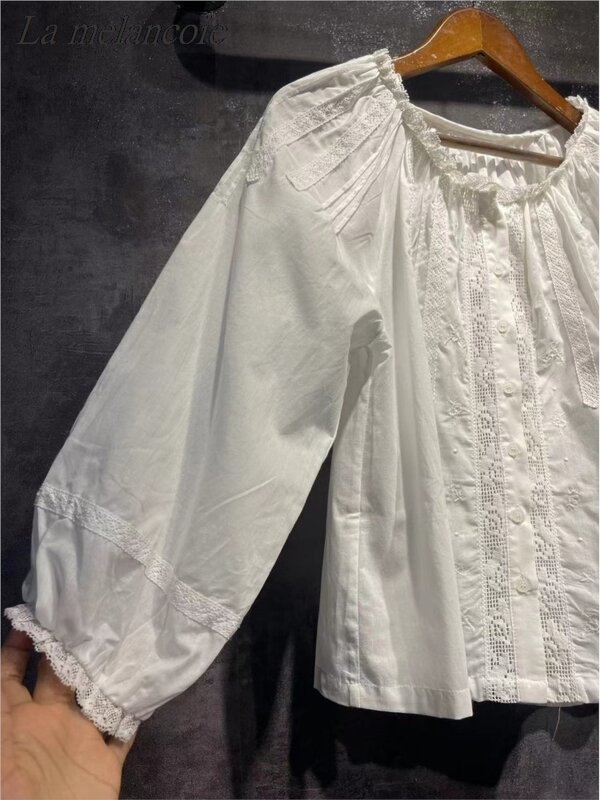 Camisa branca oca feminina, blusa solta de algodão, bordado, manga bolha, moda francesa, tops elegantes, verão, novo, 2024