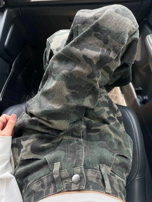 Garota picante feminina, camuflagem casual, tubo reto, verde militar, nicho de design Sense, jeans de rua, Instagram Trend