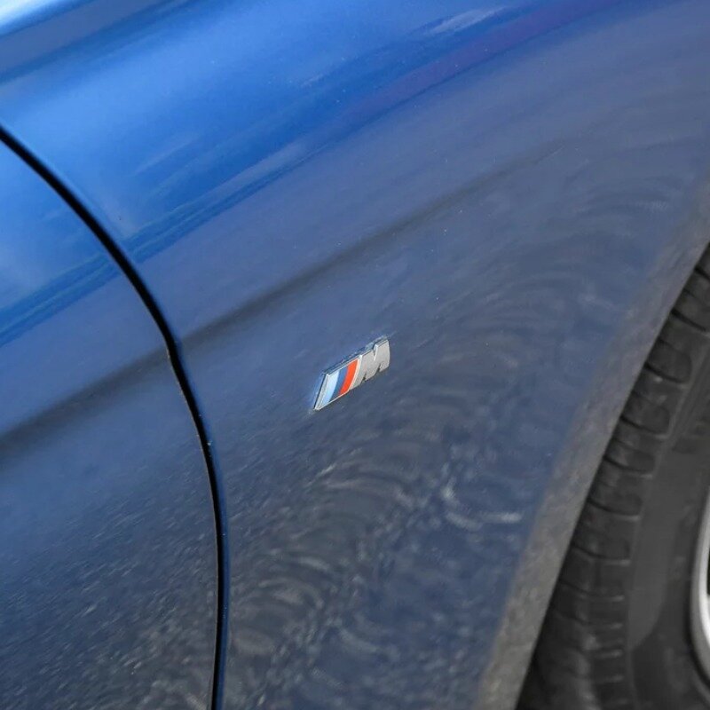 Insignia de emblema de guardabarros para BMW, pegatina deportiva con logotipo lateral M, 2 piezas, serie 1, 3, 5, 7, X1, X3, X5, X6m M