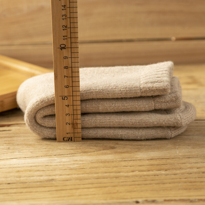 Chaussettes en laine mérinos pour homme et femme, 1 paire, chaudes et épaisses, très pelucheuses, solides, pour noël, contre le froid et la neige