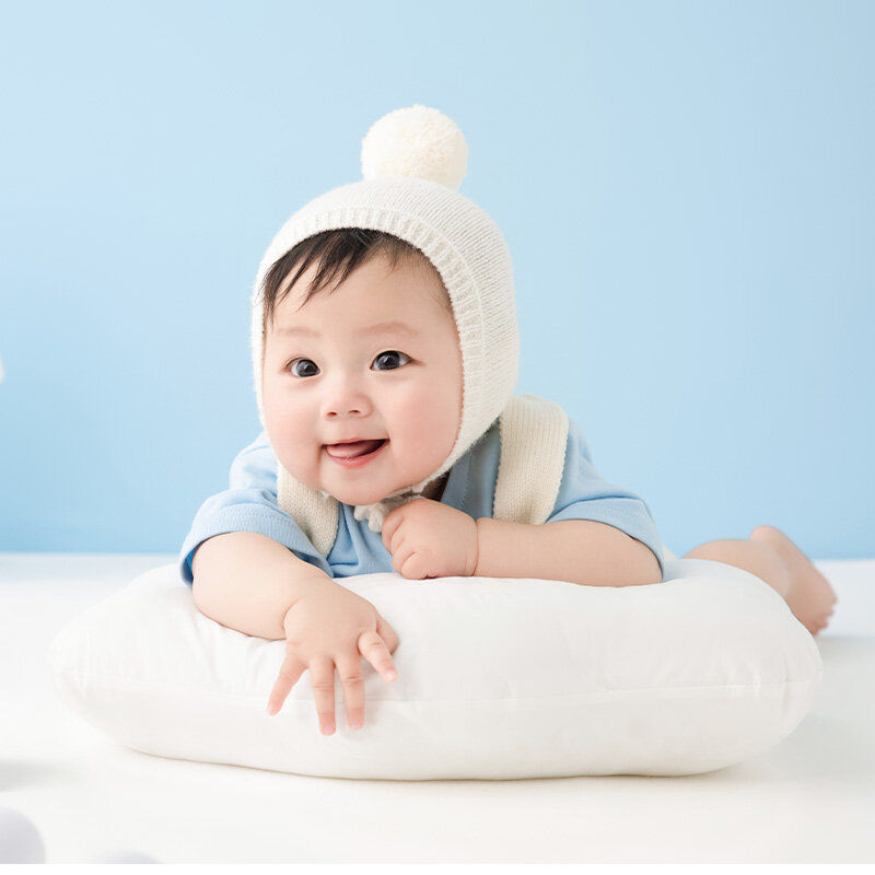 新生児の男の子と女の子のための写真のアウトフィット、かわいいテーマ、ニットの服、帽子、おもちゃのボール、スタジオアクセサリー