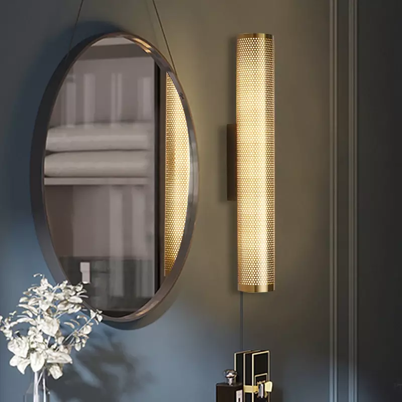 Lampada da parete in ferro ottone LED decorazione per interni applique da parete applique di lusso luci a specchio soggiorno camera da letto Loft Retro illuminazione del corridoio