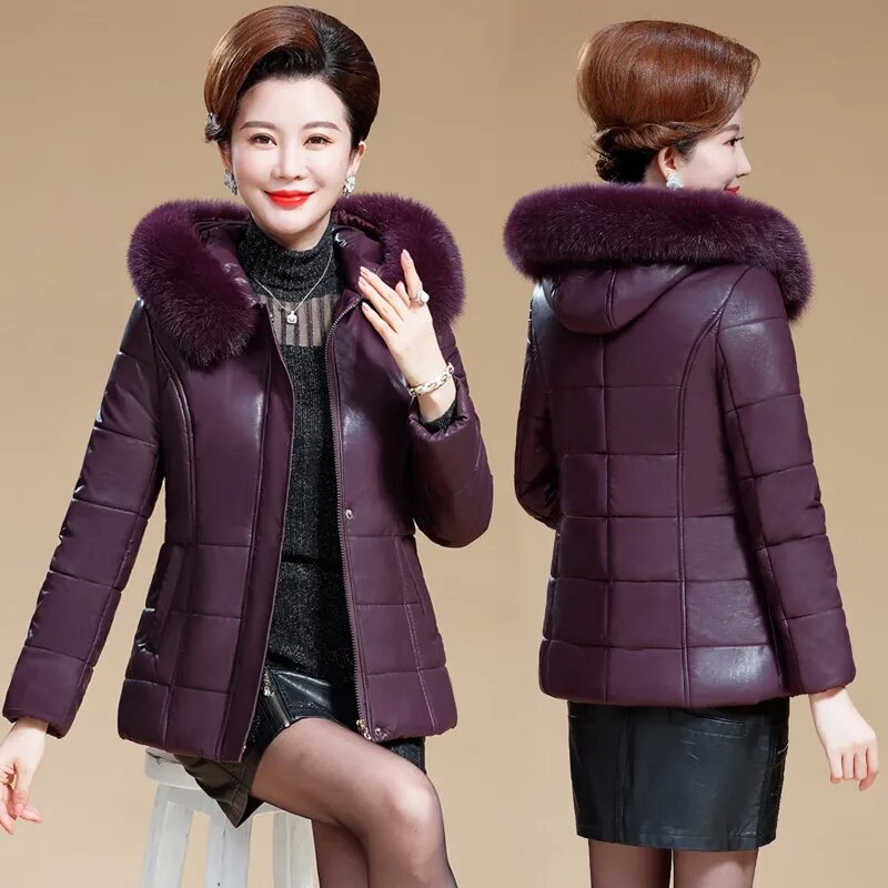 Giacca in pelle da donna di mezza età inverno nuovo cappotto in pelle calda addensata parka femminile con cappuccio corto capispalla in pelliccia da donna