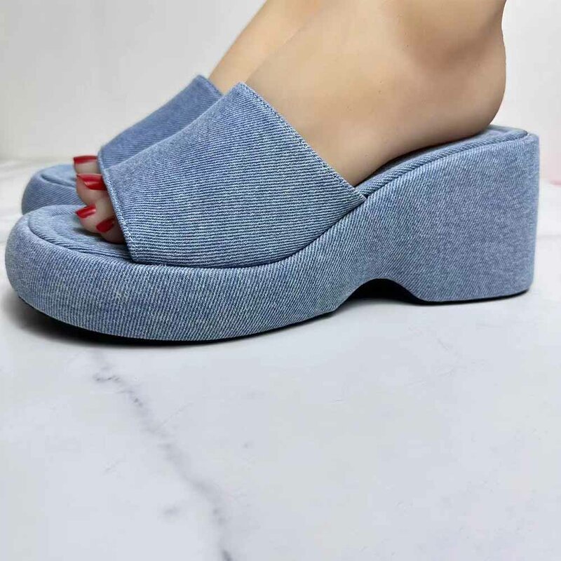 Sandálias plataforma impermeável com bolo de esponja para mulheres, sapatos de verão, chinelos novos, 2024