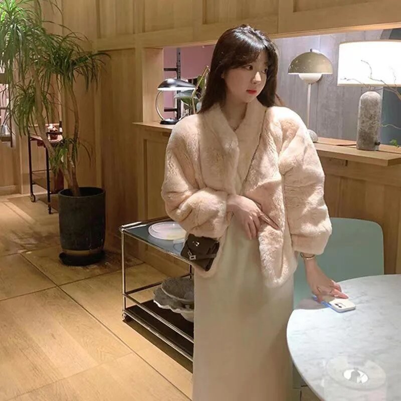 女性のためのフェイクラムファーコート、短い模造ウサギコート、厚くて暖かい、韓国スタイル、ピンク、秋冬