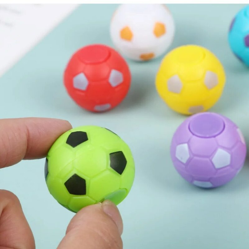 10 buah Fidget spinner sepak bola dapat diputar pengisi Pinata mainan bola sepak bola Mini lucu 4CM bola goyang lompat pesta sepak bola