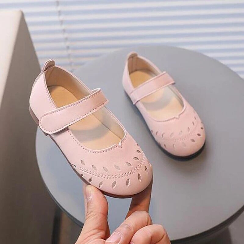 2024 New Small Leather Shoes Children Hollow Out Breathable Casual Shoes Fashion Girls Wedding Party Dress Princess Shoes H794