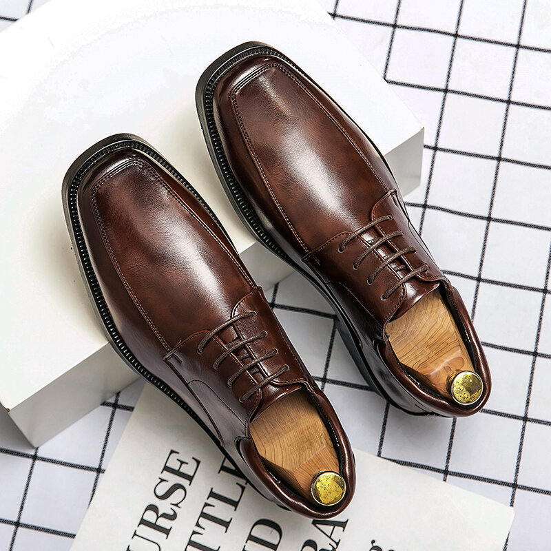 Sepatu pantofel pria, berkepala persegi sol tebal Internet populer ikat bisnis ukuran 38-48