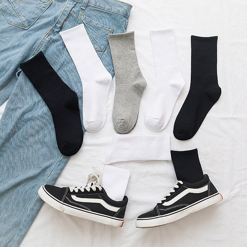 Chaussettes en coton monochromes pour hommes, chaussettes de sport tendance, tube moyen, mode classique, Harajuku, automne, hiver