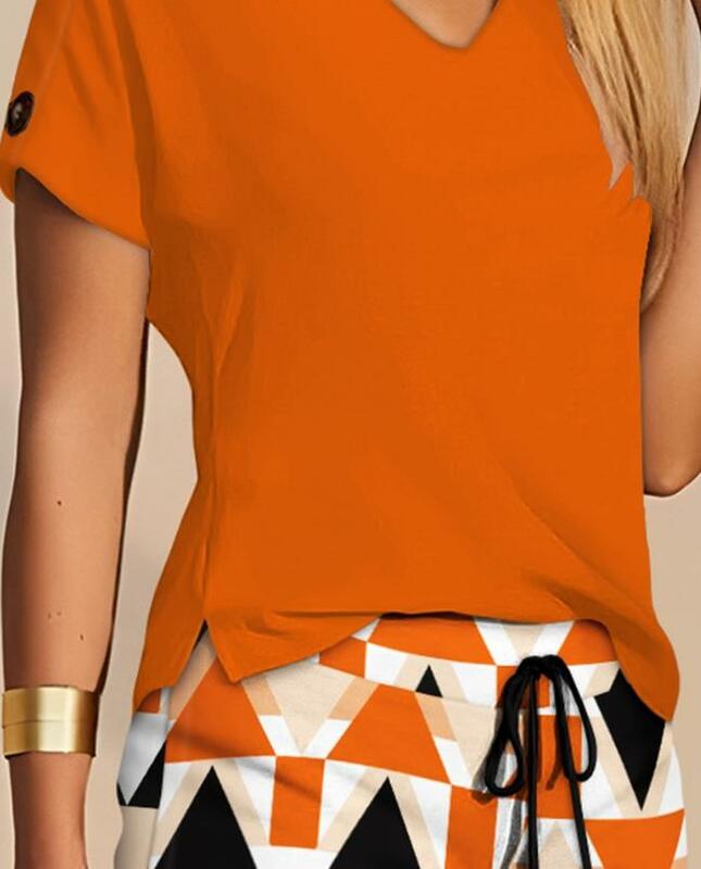 Zweiteiliges Set Damen Outfit Sommer mode V-Ausschnitt Kurzarm Top & lässiger geometrischer Druck Kordel zug Shorts mit hoher Taille